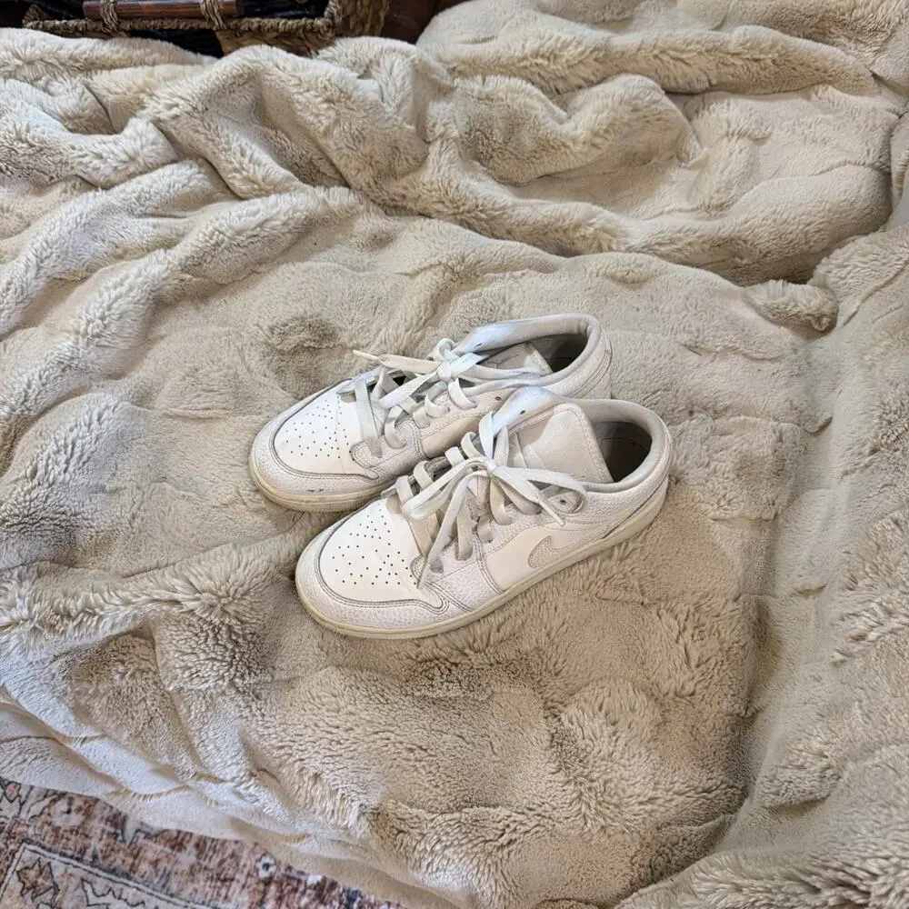 Nike Air Jordan 1 Low Triple White Size 5Y